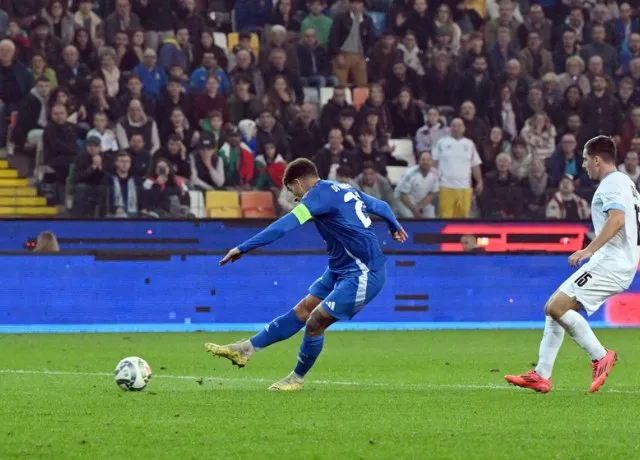 Hậu vệ Di Lorenzo lập cú đúp giúp Italia thắng 4-1 trước Israel